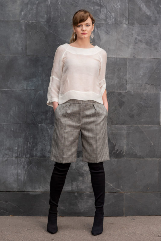 GLAMMY LOOK BERMUDA SHORTS